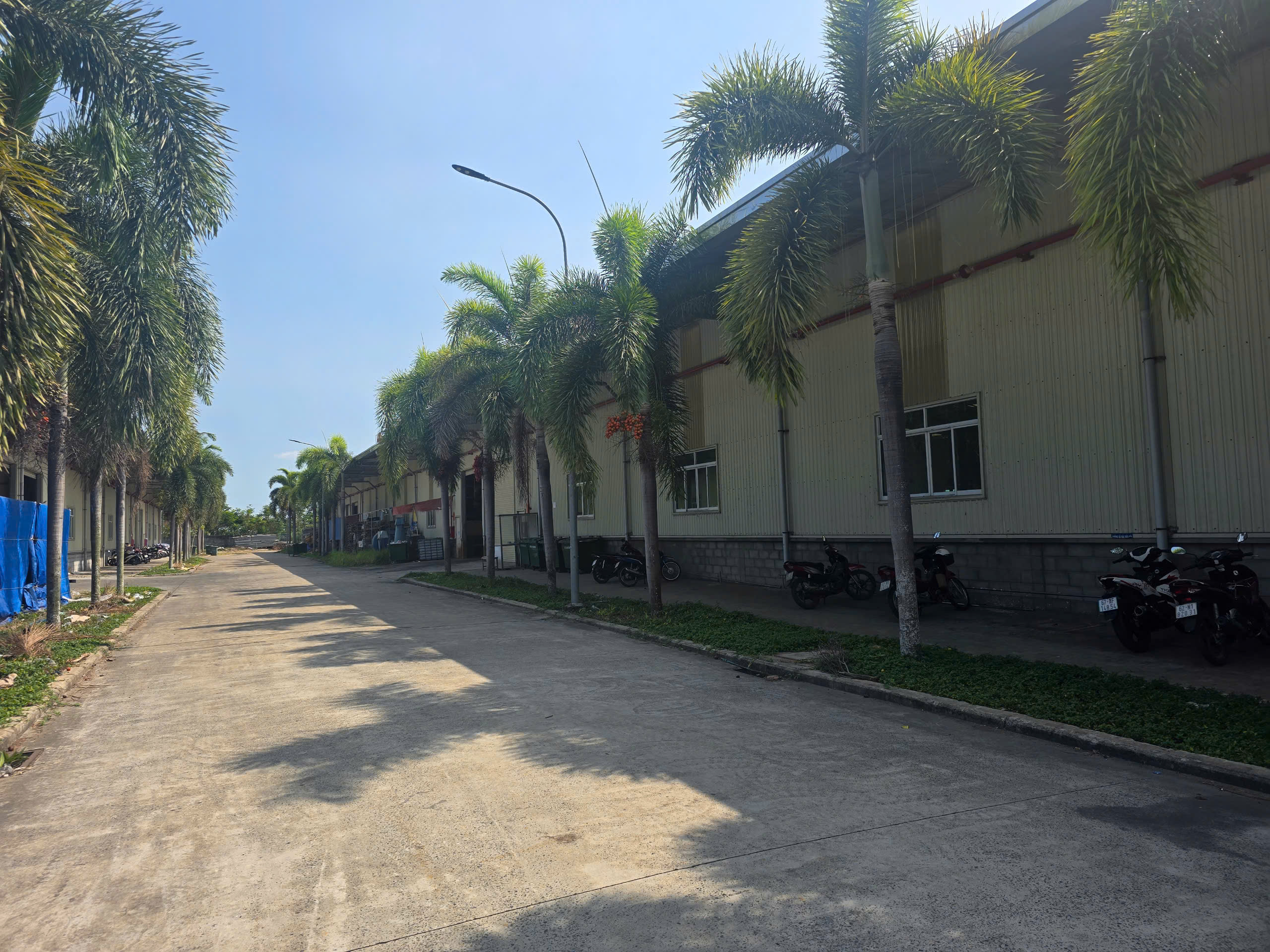 Hình ảnh của Bán Xưởng 5.100M² Đang Hoạt Động Ngành Nội Thất – Kcn Hòa Bình, Thủ Thừa, Long An Tiếp Quản Vận Hành Ngay – Linh Hoạt Giao Dịch – Vị Trí Khu Công Nghiệp Trọng Điểm