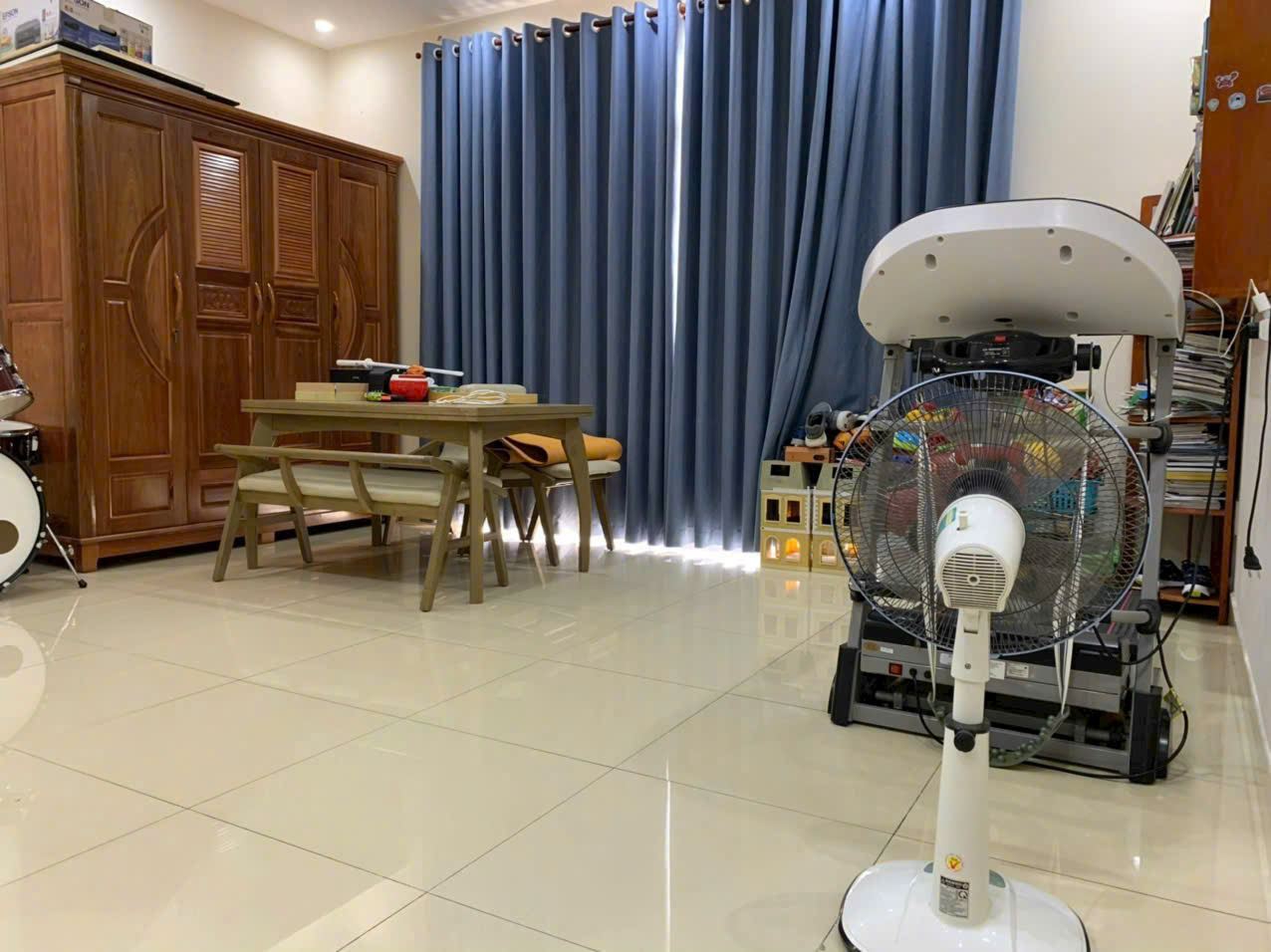Hình ảnh của Nhà Phố Full Nội Thất Ngay Chợ Phú Thuận.