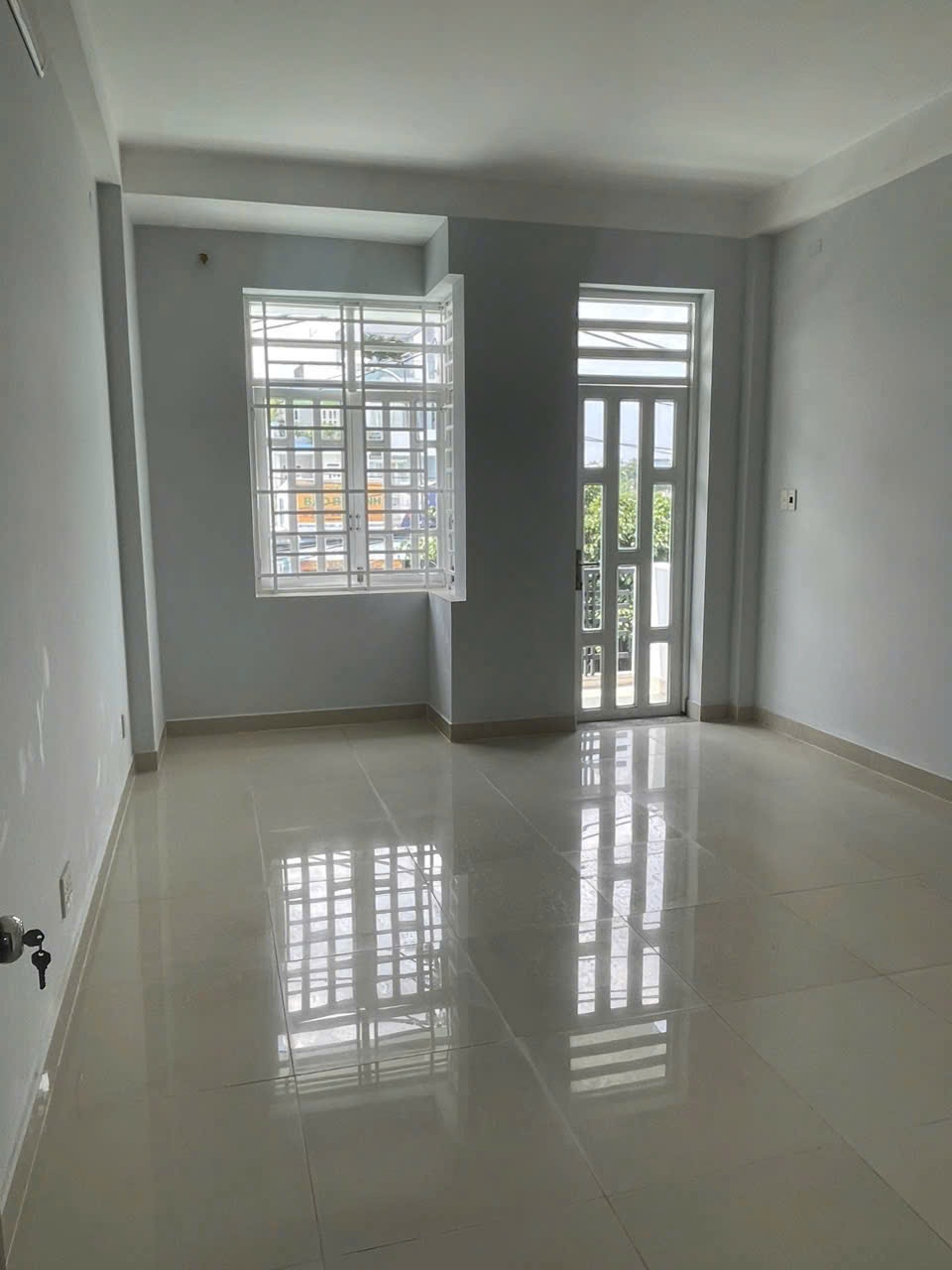 Hình ảnh của Nhà Mặt Tiền Phạm Hữu Lầu, Quận 7 – Vị Trí Kinh Doanh Sầm Uất