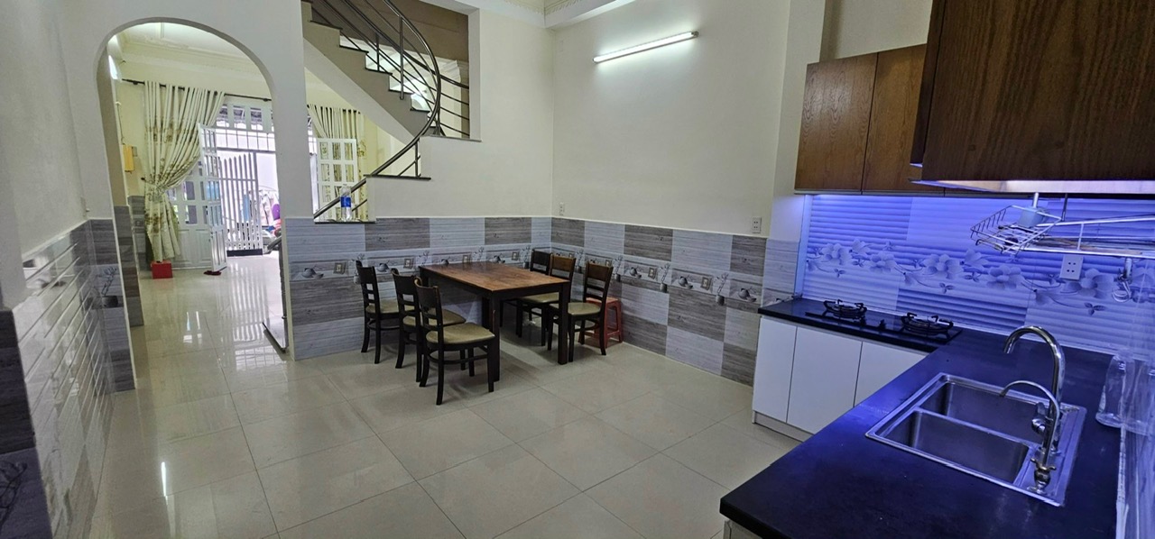 Hình ảnh của Nhà 5Pn  Trần Xuân Soạn Giá Siêu Tốt Chỉ 15 Triệu/Tháng