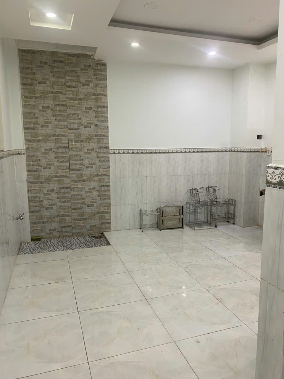 Hình ảnh của Cho Thuê Nguyên Căn 1 Trệt 1 Lầu Tại Lý Phục Man