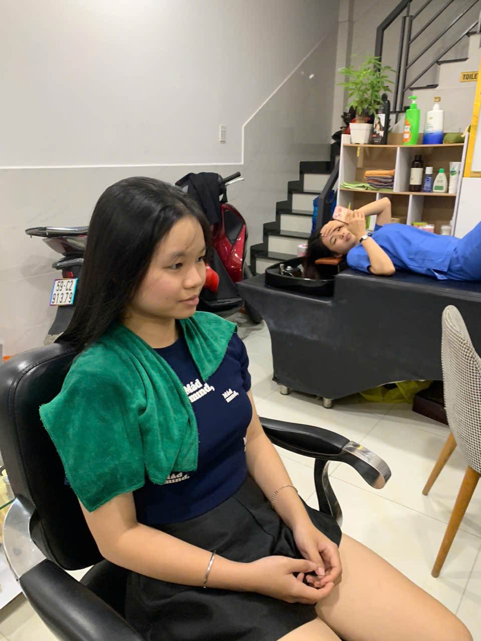 Hình ảnh của Sang Lại Quán Tóc + Cf Full Thiết Bị Chỉ Với 60 Triệu!