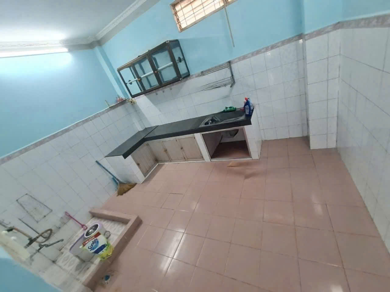 Hình ảnh của Nhà 2 Lầu Hẻm Xe Hơi Đường Nguyễn Văn Linh Gần Kcx