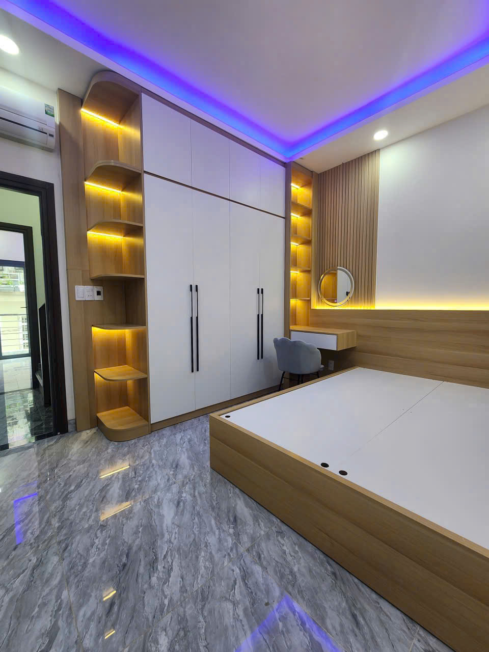 Hình ảnh của Bán Nhà Hẻm Xe Hơi 435/18 Huỳnh Tấn Phát, Quận 7 – Full Nội Thất, Đang Cho Thuê 10 Triệu/Tháng