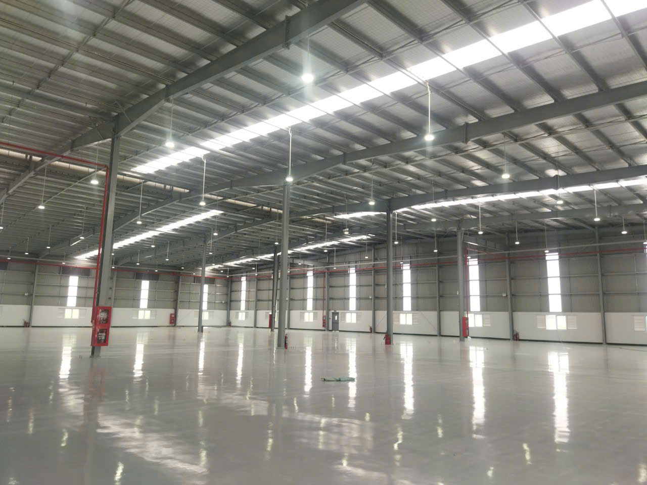 Hình ảnh của Tìm Kiếm Kho Xưởng Hoàn Hảo? Đừng Bỏ Lỡ Cơ Hội Tại Kcn Long Hậu!