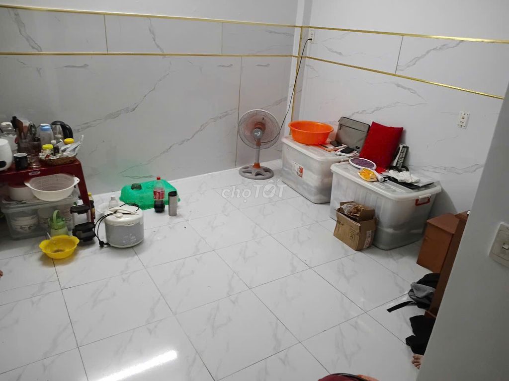 Hình ảnh của Cho Thuê Nhà Mặt Tiền Hẽm 1056, 2Pn, Kinh Doanh Buôn Bán Nhỏ