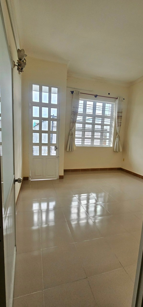 Hình ảnh của Nhà 5Pn  Trần Xuân Soạn Giá Siêu Tốt Chỉ 15 Triệu/Tháng