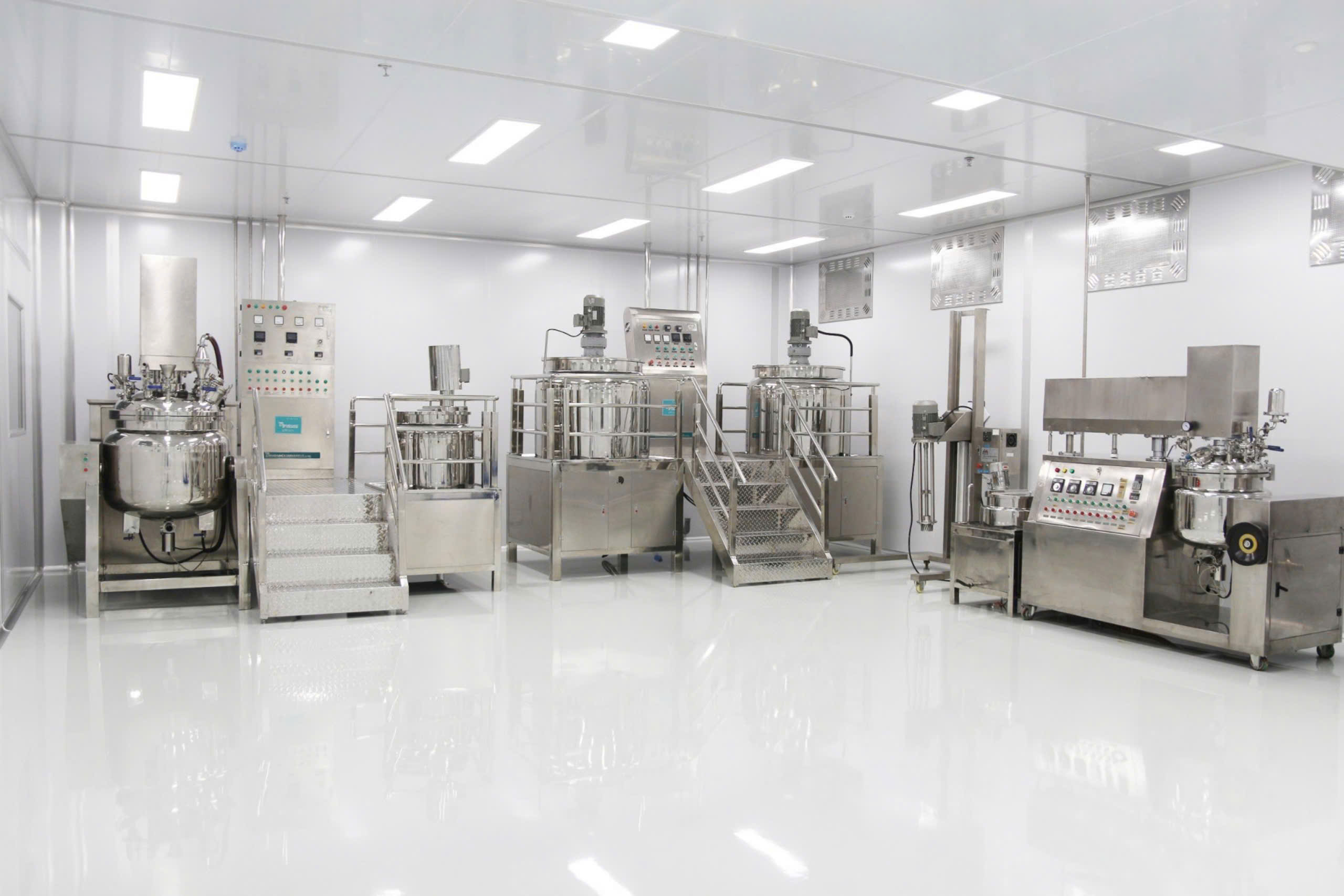 Hình ảnh của Khám Phá Cơ Hội Đầu Tư Vàng Trong Lĩnh Vực Sản Xuất Mỹ Phẩm Với Nhà Xưởng Đạt Tiêu Chuẩn Cgmp, Nơi Khởi Nguồn Cho Những Sản Phẩm Mỹ Phẩm Đẳng Cấp!