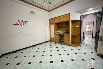 Cho Thuê Gấp Nhà 3 Lầu  Ngay Cầu Phú Mỹ Gần Vincom