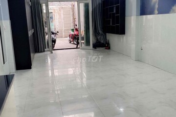 Nhà Ở , 3P Ngủ ,3 Tolet,3 Máy Lạnh, 2 Lầu ,1 Trệt Tại 793 Trần Xuân Soạn