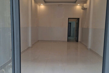 Nhà Hẻm Kinh Doanh Tại Lê Văn Lương