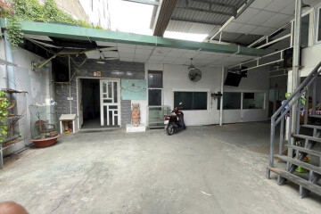 Mặt Bằng Kinh Doanh Ngay Chợ Lý Phục Man