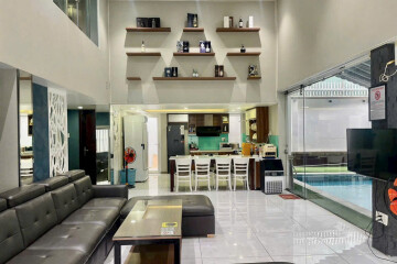 Biệt Thự Có Hồ Bơi Tại Hoàng Quốc Việt  Kdc Lacasa