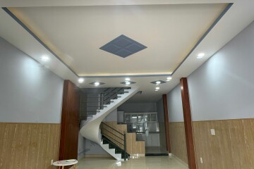 Nhà Hẻm Xe Hơi Đường Lý Phục Man