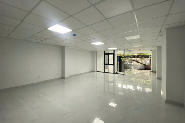 Văn Phòng Mới 120M2 Tại Lý Phục Man Cho Thuê Lâu Dài