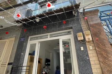 Nhà Đẹp 1 Trệt 3 Lầu, Nội Thất Cao Cấp, Quận 7  Giá Cực Tốt