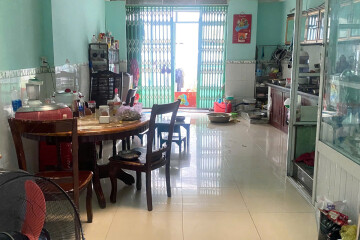 Mặt Tiền Trần Xuân Soạn Gần Cầu Rạch Ông, Quận 7.