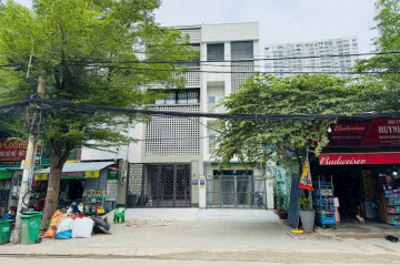 Nguyên Căn 3 Lầu Mặt Tiền Đường Hoàng Quốc Việt, Phú Mỹ.