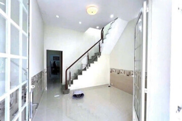 Nguyên Căn Cho Thuê Dài Hạn Gần Trường Dh Tài Chính Marketting