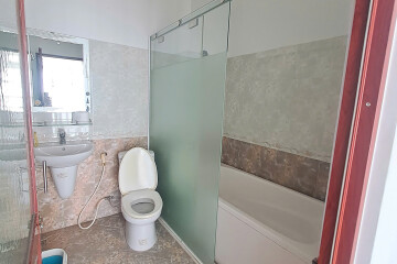 Nhà Nguyên Căn 3 Lầu Cho Thuê Gấp Ngay Mặt Tiền 793 Trần Xuân Soạn.