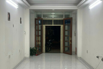 Cần Cho Thuê Nhà Nguyên Căn, Hẻm Xe Hơi, Tân Quy Quận 7  15Tr/Tháng