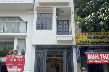Cho Thuê Gấp Nhà Mặt Phố Số 4 Phan Huy Thực Chỉ 15 Triệu!