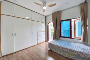 Nhà Cho Thuê Nguyên Căn Mặt Tiền Hẽm 30 Lâm  Văn Bền