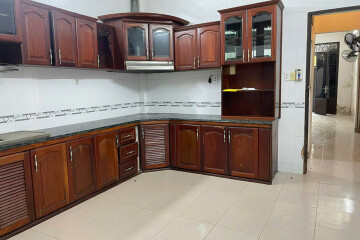 Cho Thuê Gấp Nhà 3 Lầu  Ngay Cầu Phú Mỹ Gần Vincom