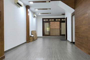 Văn Phòng Làm Việc Tại Him Lam Cạnh Lotermart