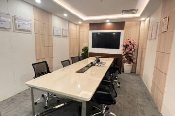 Tòa Nhà 9 Tầng Mặt Tiền Huỳnh Tấn Phát