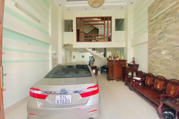 Vị Trí Kinh Doanh Mặt Tiền Đường 15 Ngay Chợ.