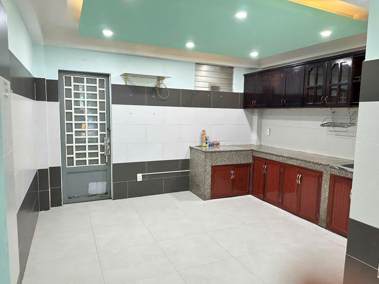 Hình ảnh của Nhà 2 Lầu Tại Cư Xá Ngân Hàng Ngay Trường Nguyễn Hữu Thọ