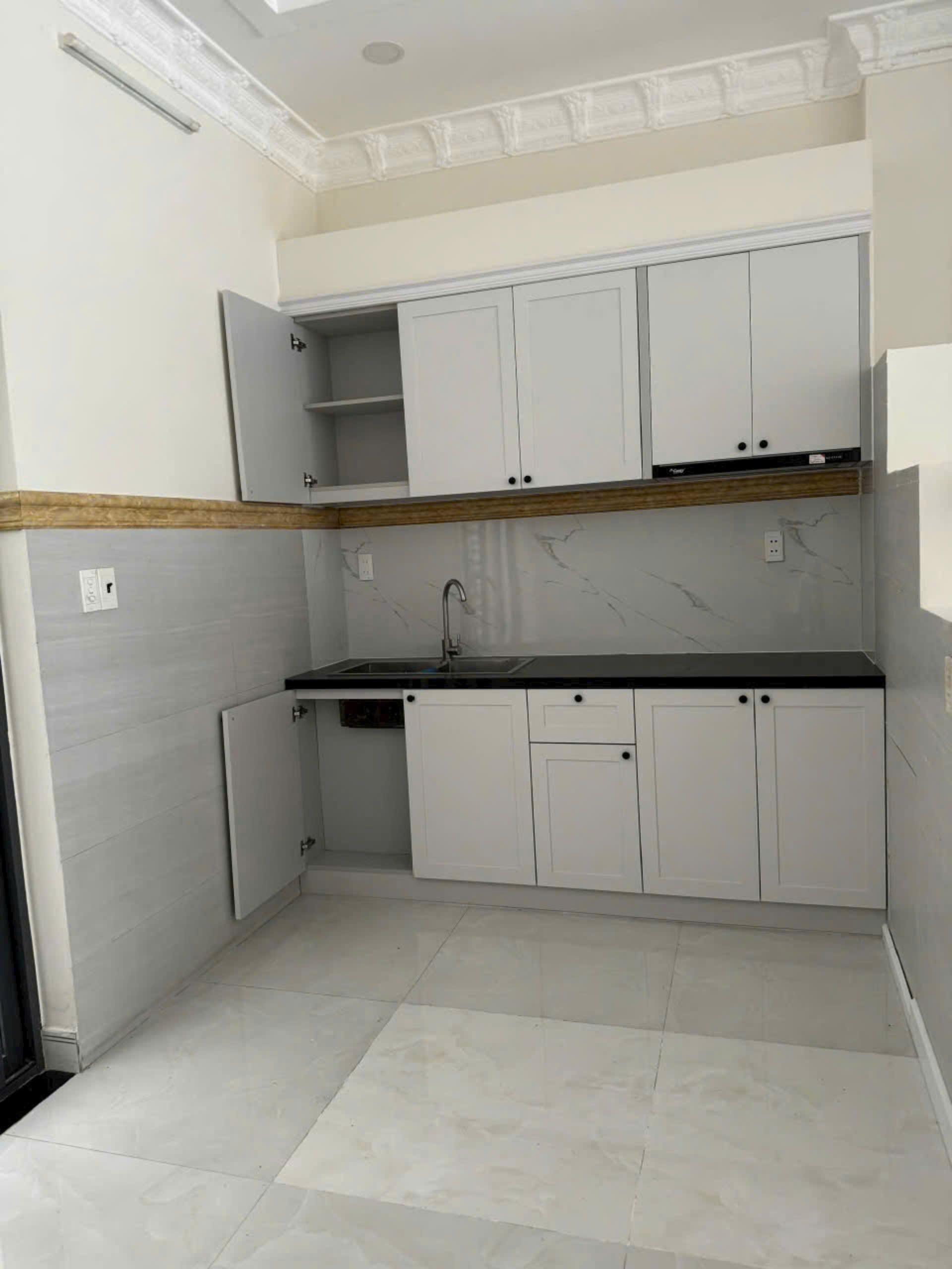Hình ảnh của Nhà Hẻm Xe Hơi Huỳnh Tấn Phát Gần Hoàng Quốc Việt, Phú Mỹ