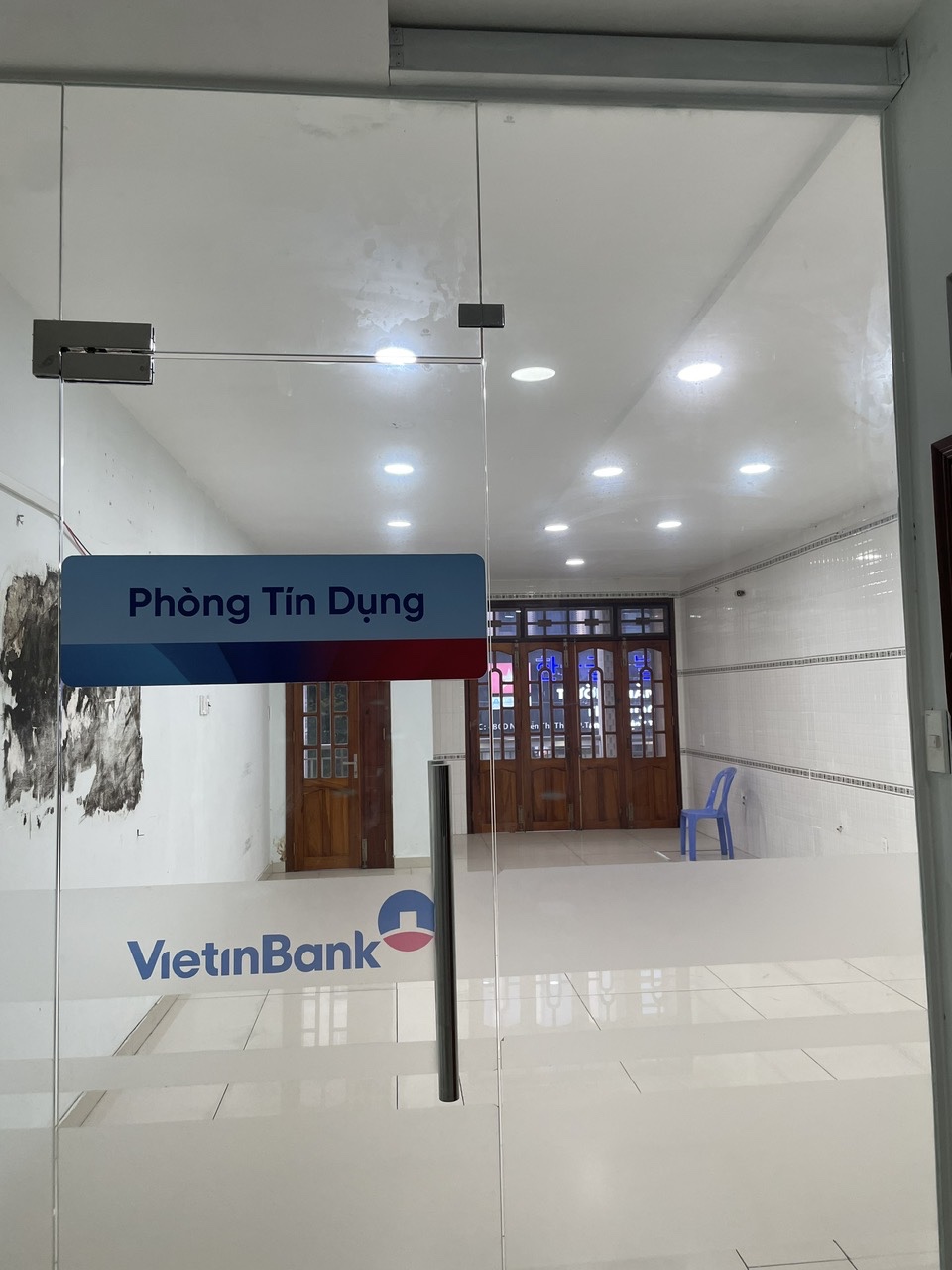 Hình ảnh của Cho Thuê Văn Phòng Mặt Tiền Đường Nguyễn Thị Thập 105M2