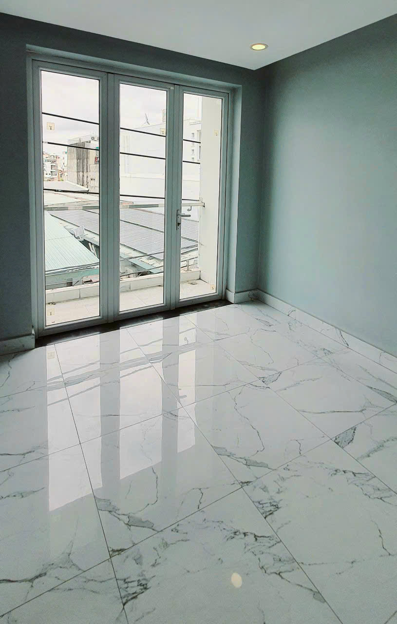 Hình ảnh của Nhà Mới 3 Lầu Tại Bùi Văn Ba Gần Kcx