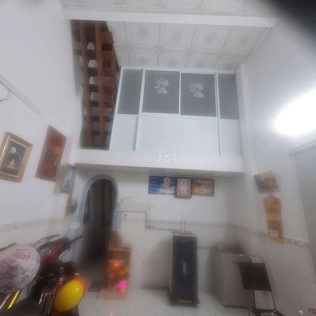 Hình ảnh của Thuê Nhà Nguyên Căn Hẻm Gần Mặt Tiền Hoàng Trọng Mậu