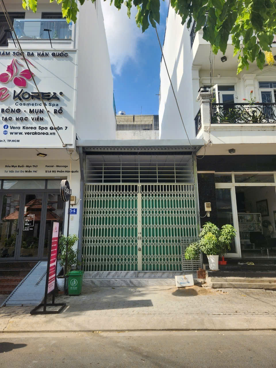 Hình ảnh của Nhà Trệt Gác Kinh Doanh Nằm Ngay Mặt Tiền Đường Lê Thị Chợ